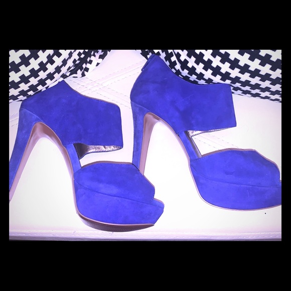 Purple Suede BCBG Platform Open Toe Heels - Picture 3 of 6
